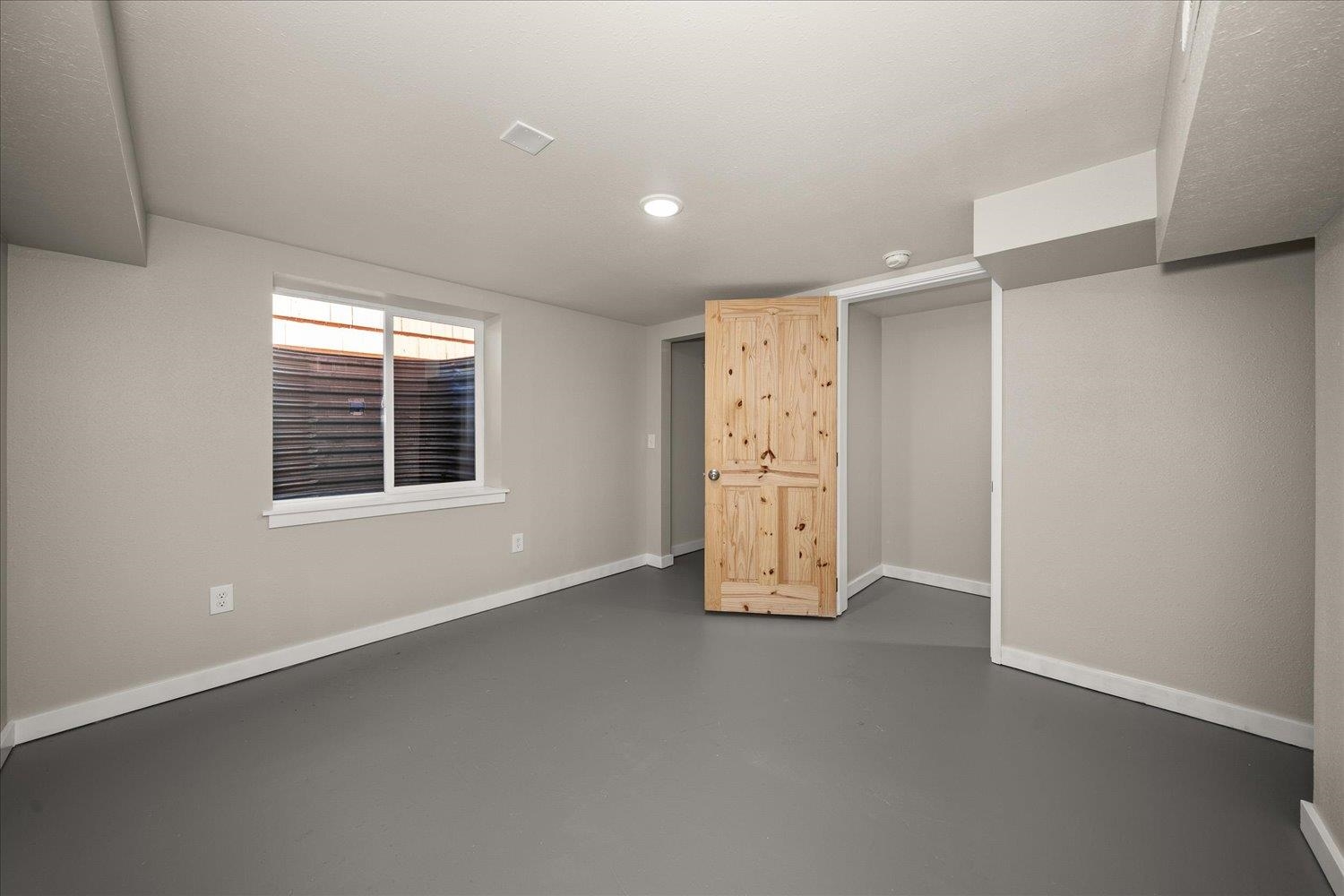 1117/1119 S WALNUT St