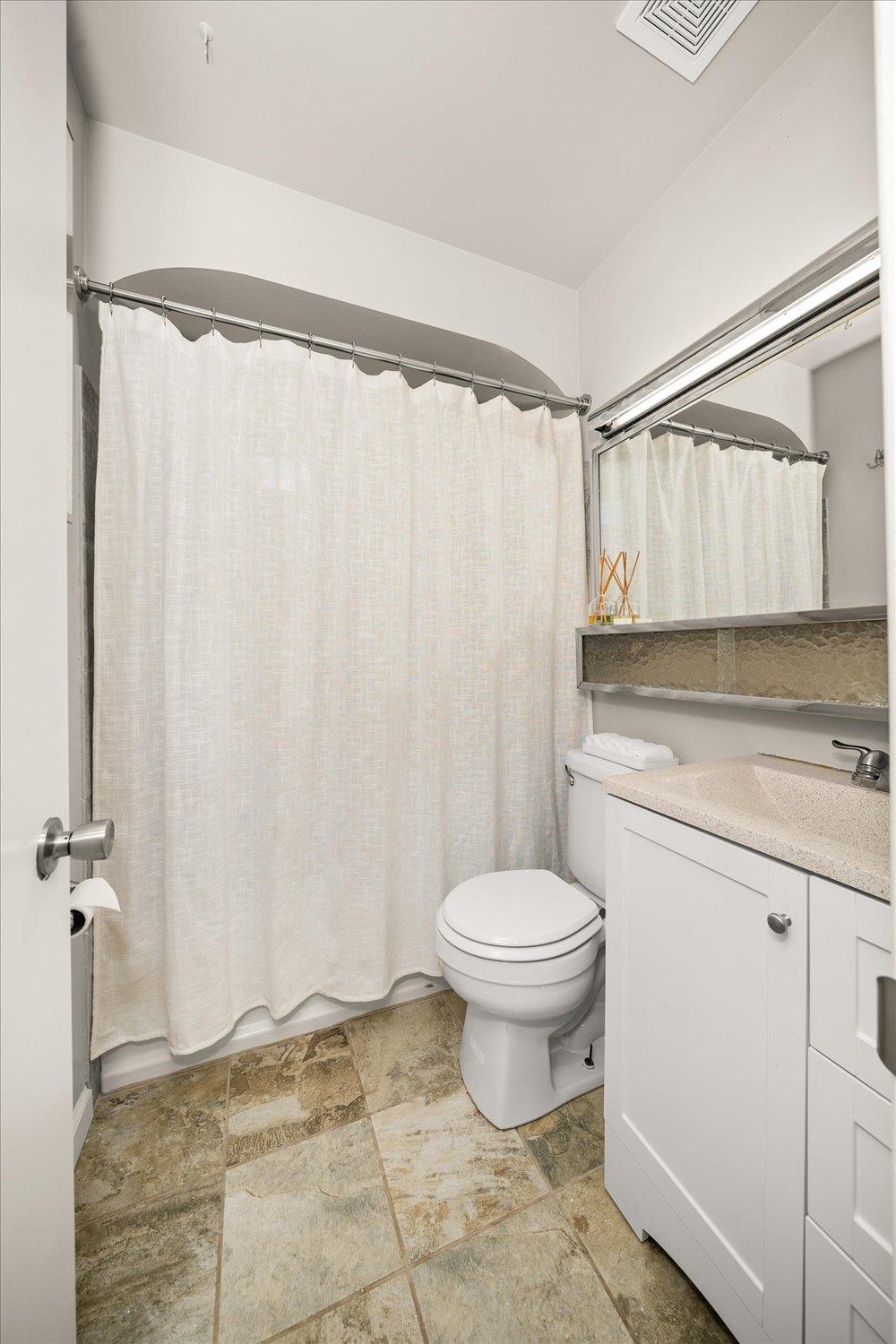 1117/1119 S WALNUT St