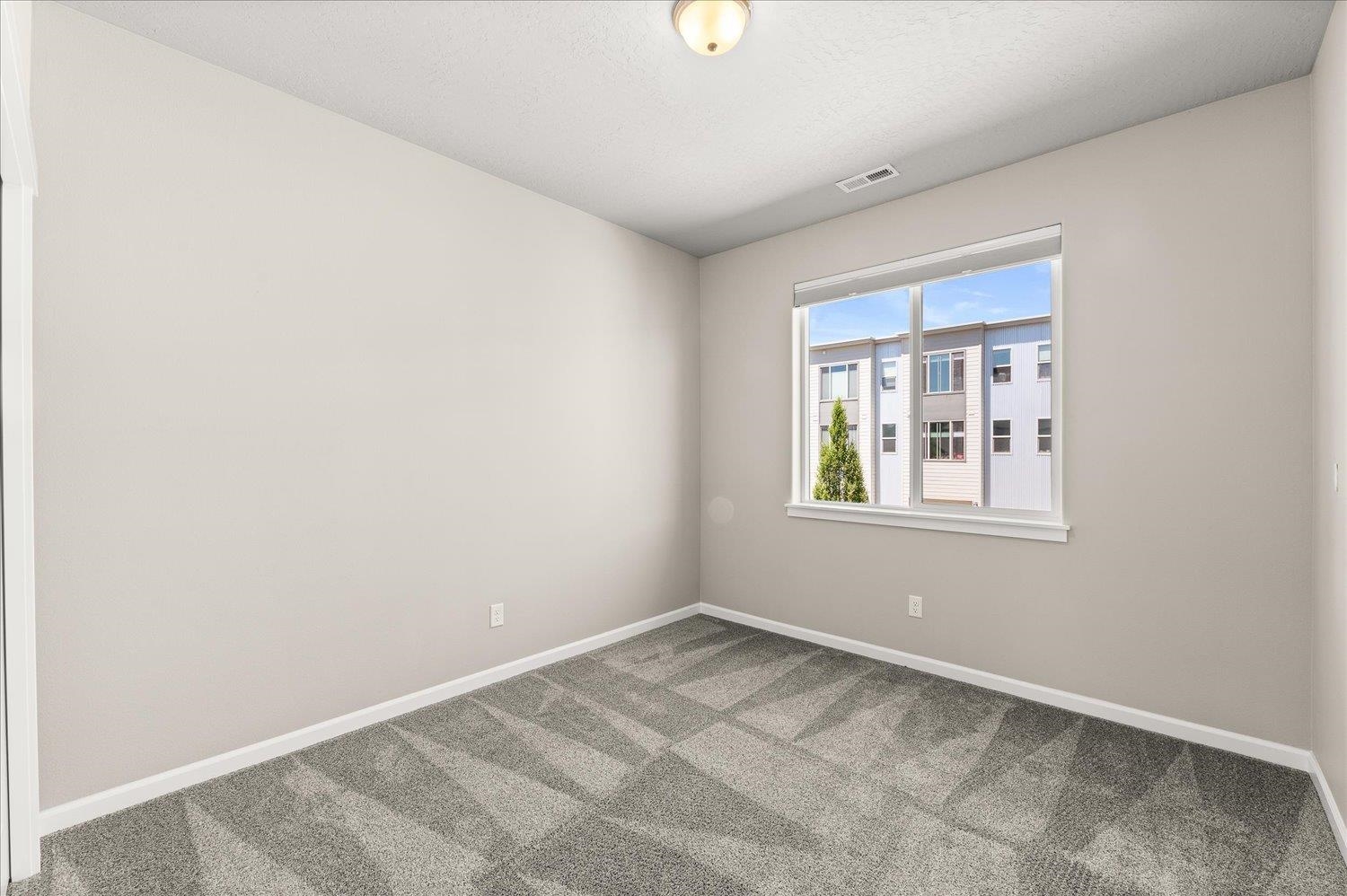 2414 W Summit Pkwy Blvd