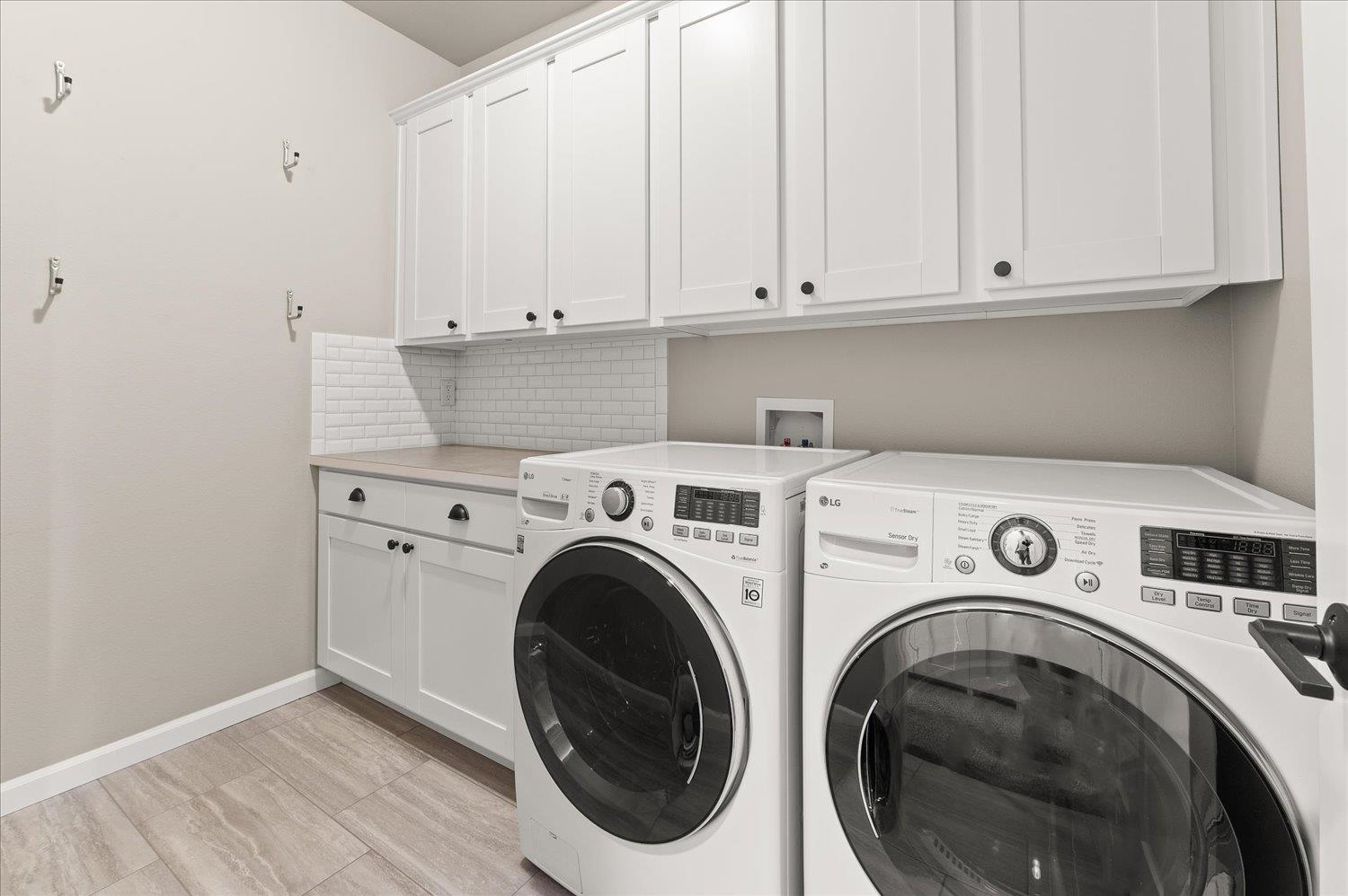 2414 W Summit Pkwy Blvd