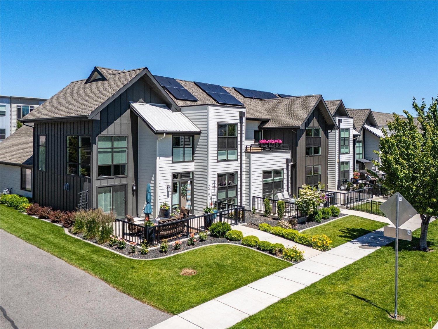 2414 W Summit Pkwy Blvd