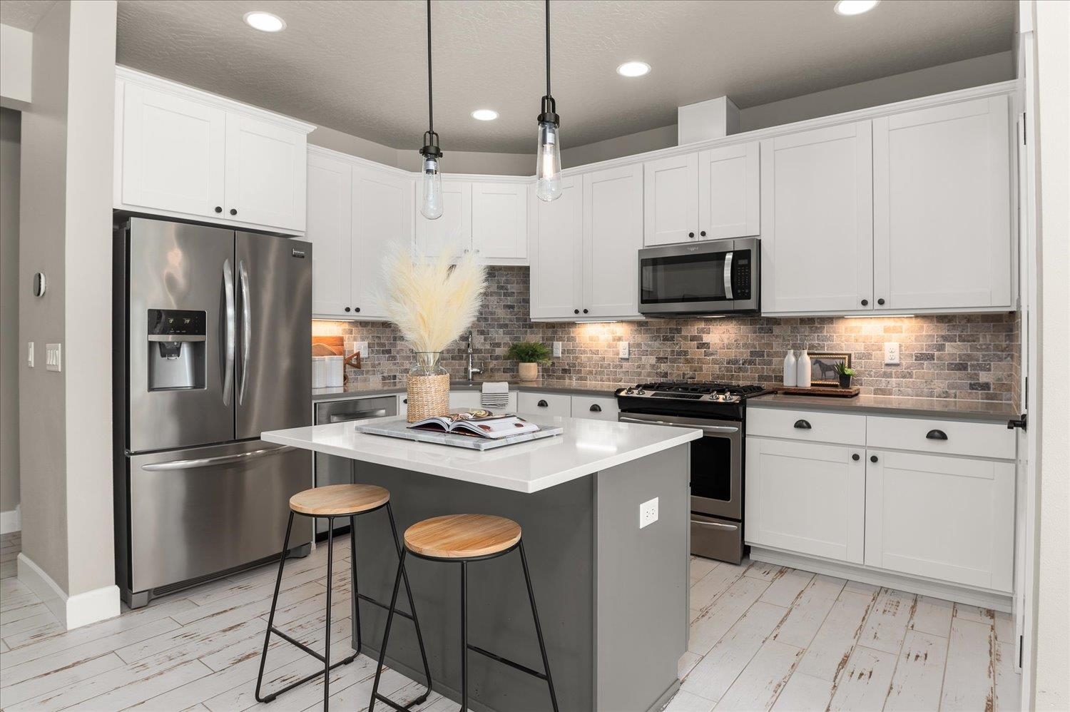 2414 W Summit Pkwy Blvd