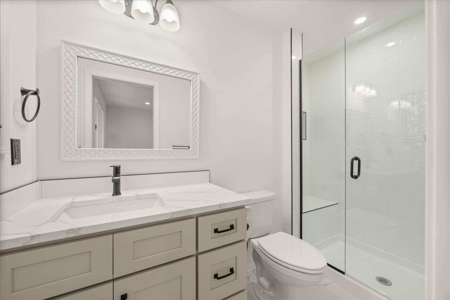 5008 N VISTA VIEW Cir