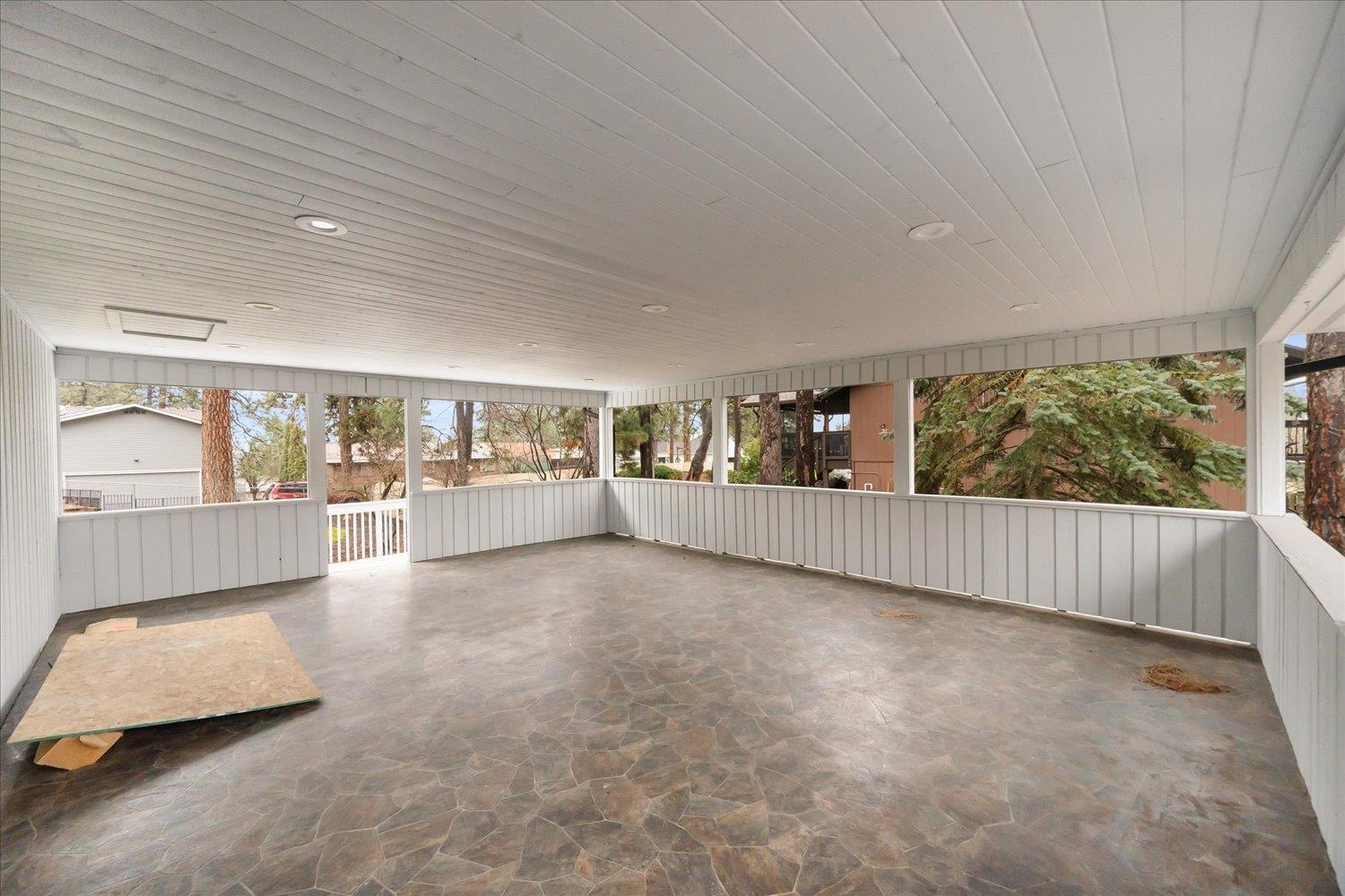 5008 N VISTA VIEW Cir