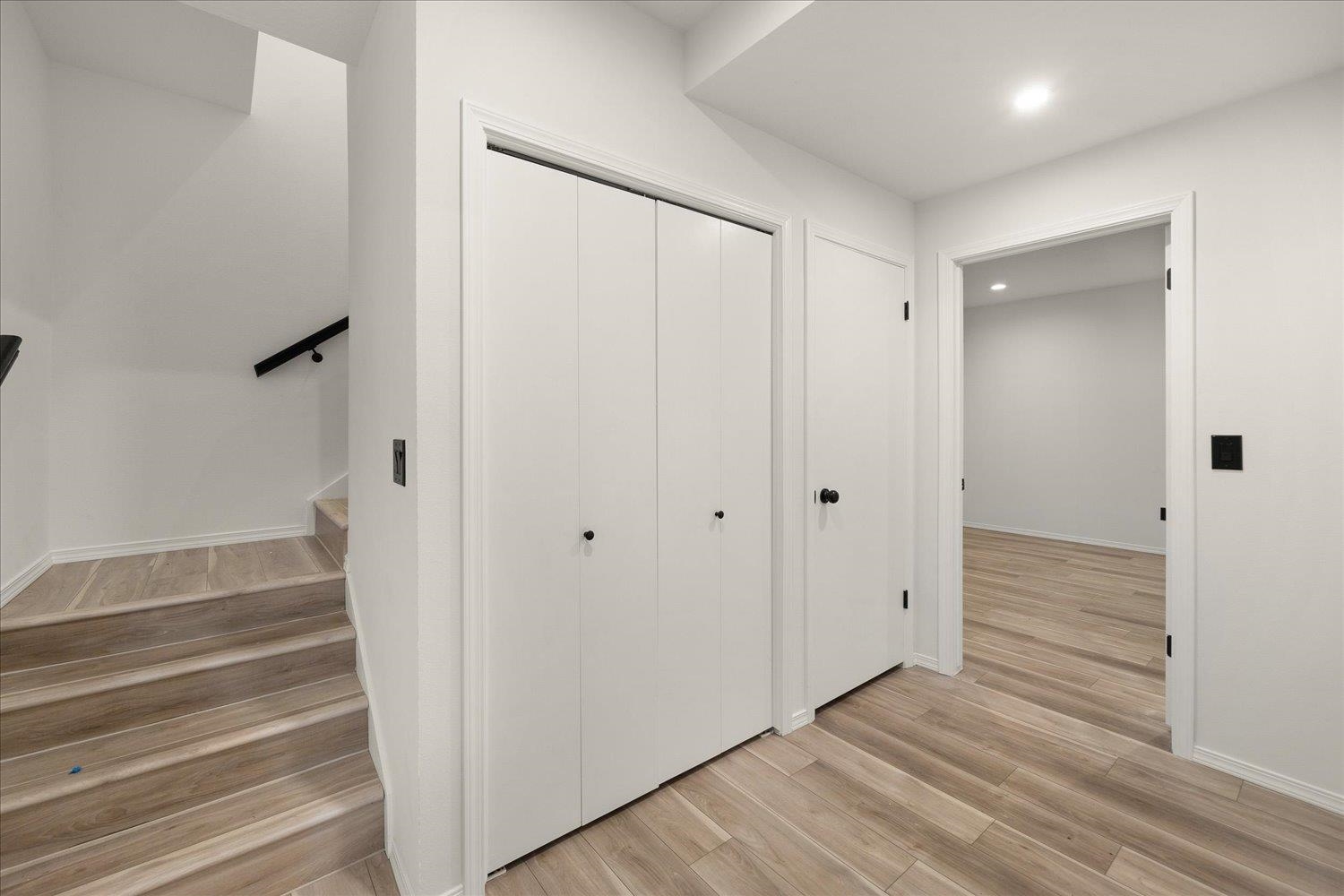 5008 N VISTA VIEW Cir