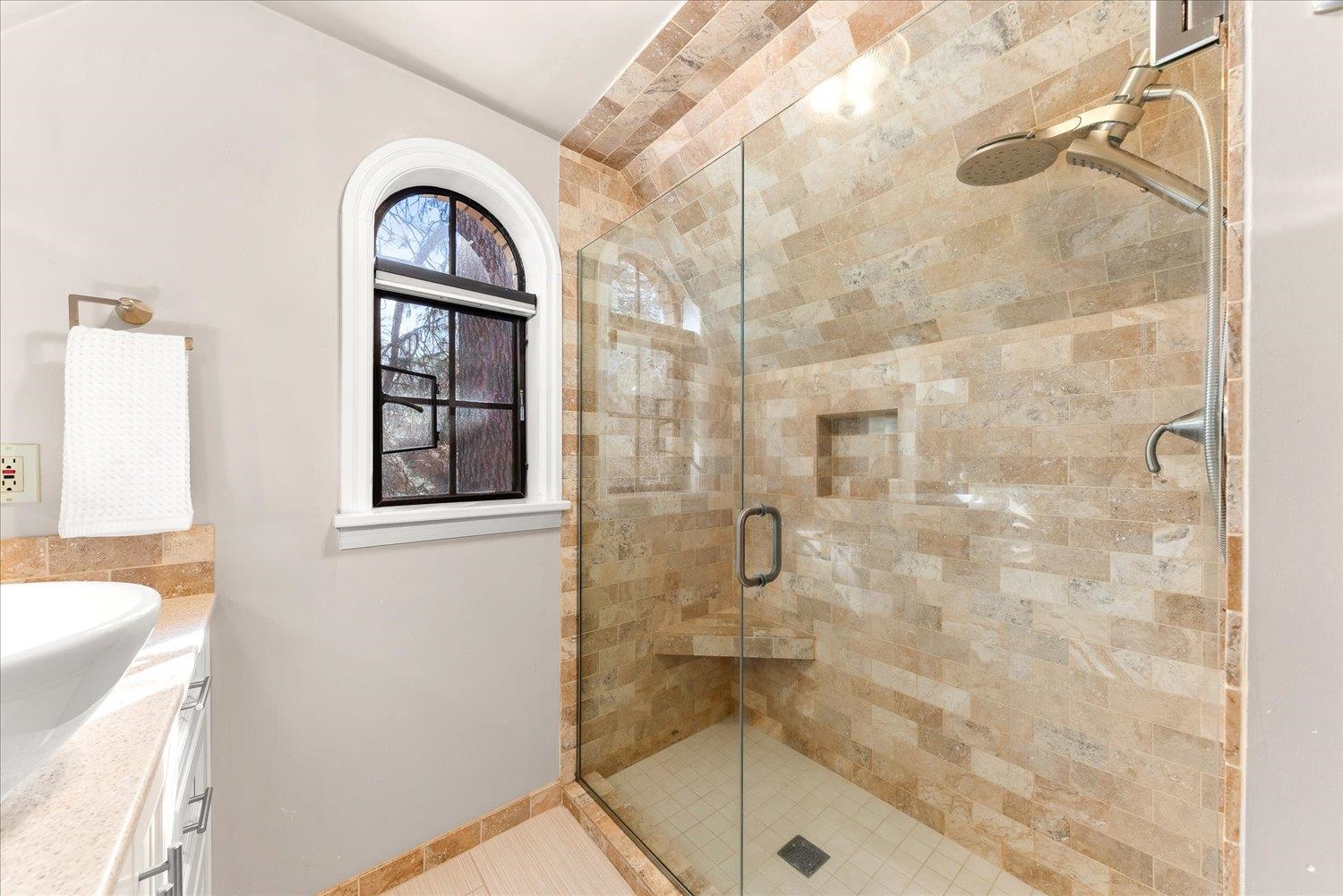 629 W 23rd Ave