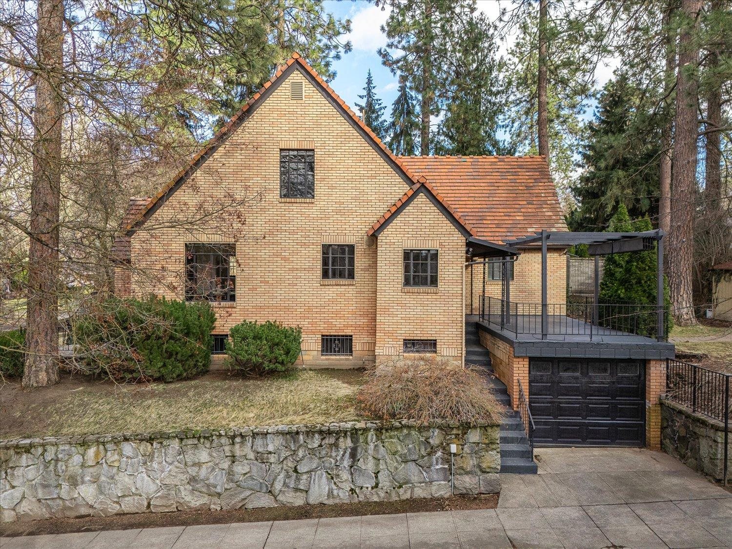 629 W 23rd Ave