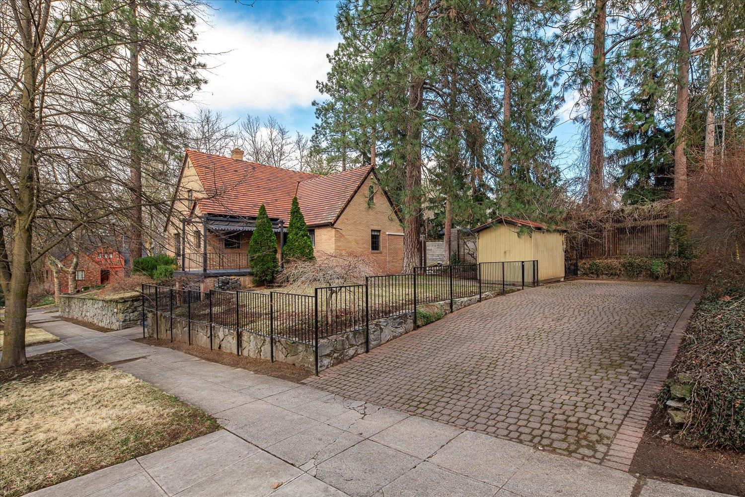 629 W 23rd Ave