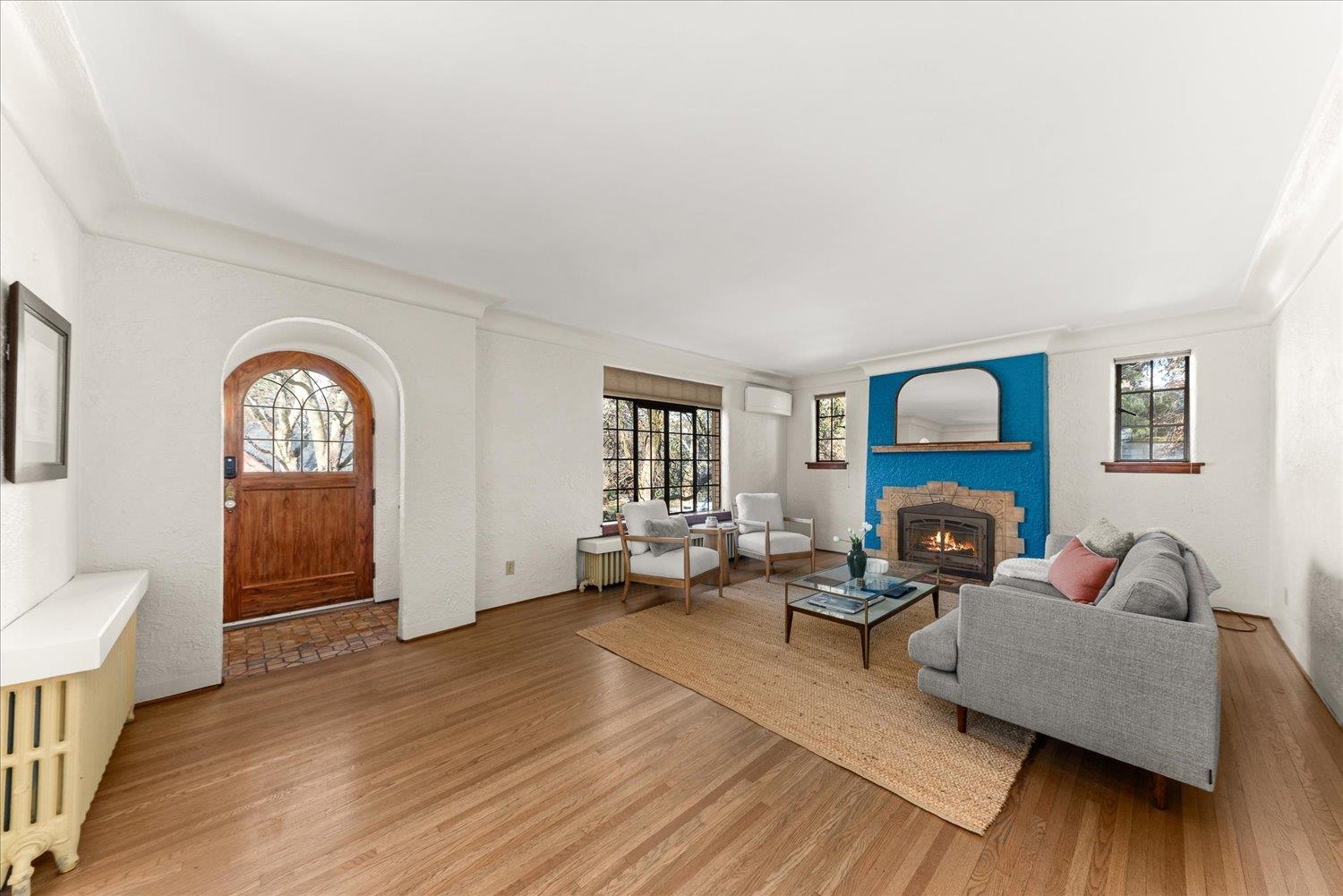 629 W 23rd Ave