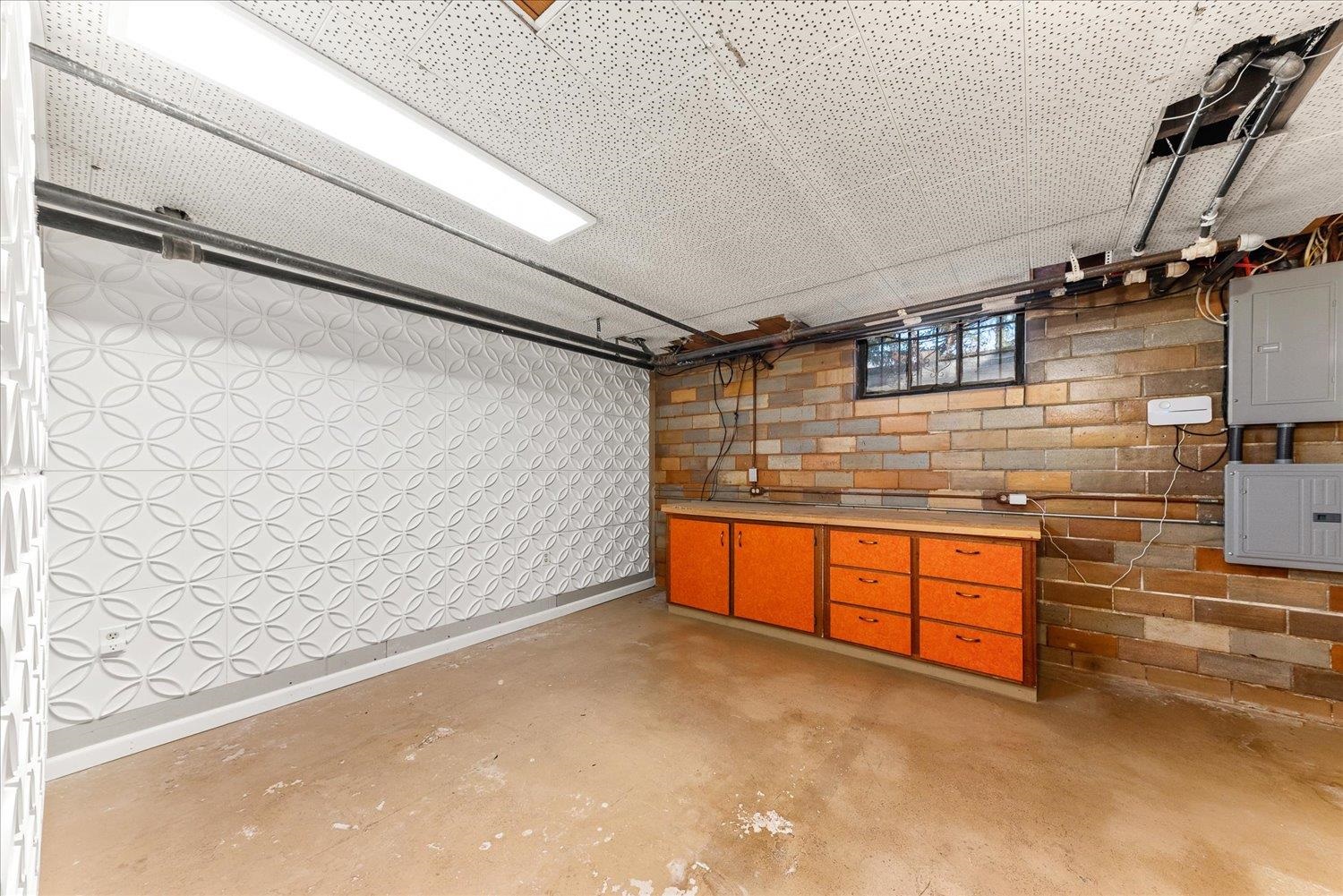 629 W 23rd Ave