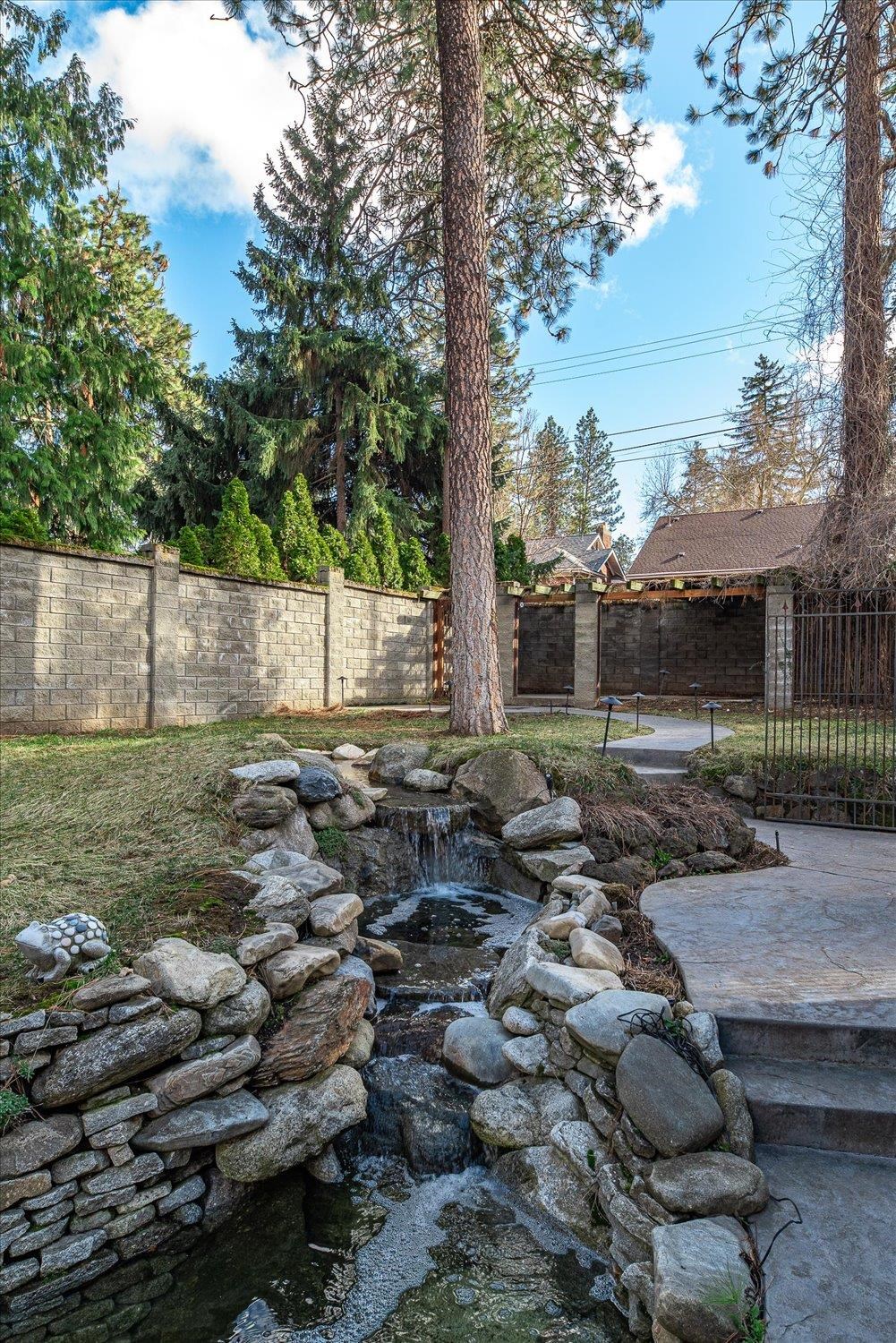 629 W 23rd Ave