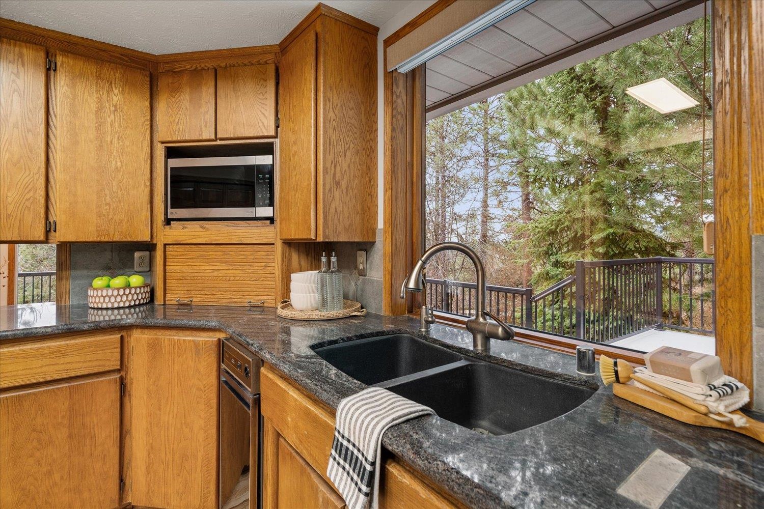 15112 E BELLA VISTA Ln