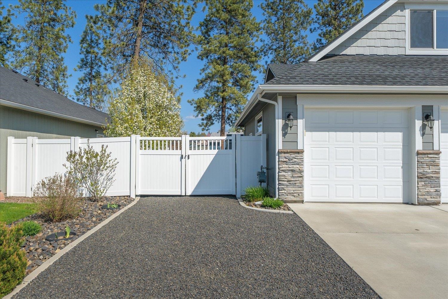 15212 N Hunters Pointe Rd Rd