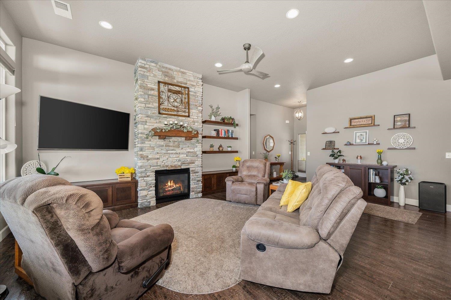 15212 N Hunters Pointe Rd Rd