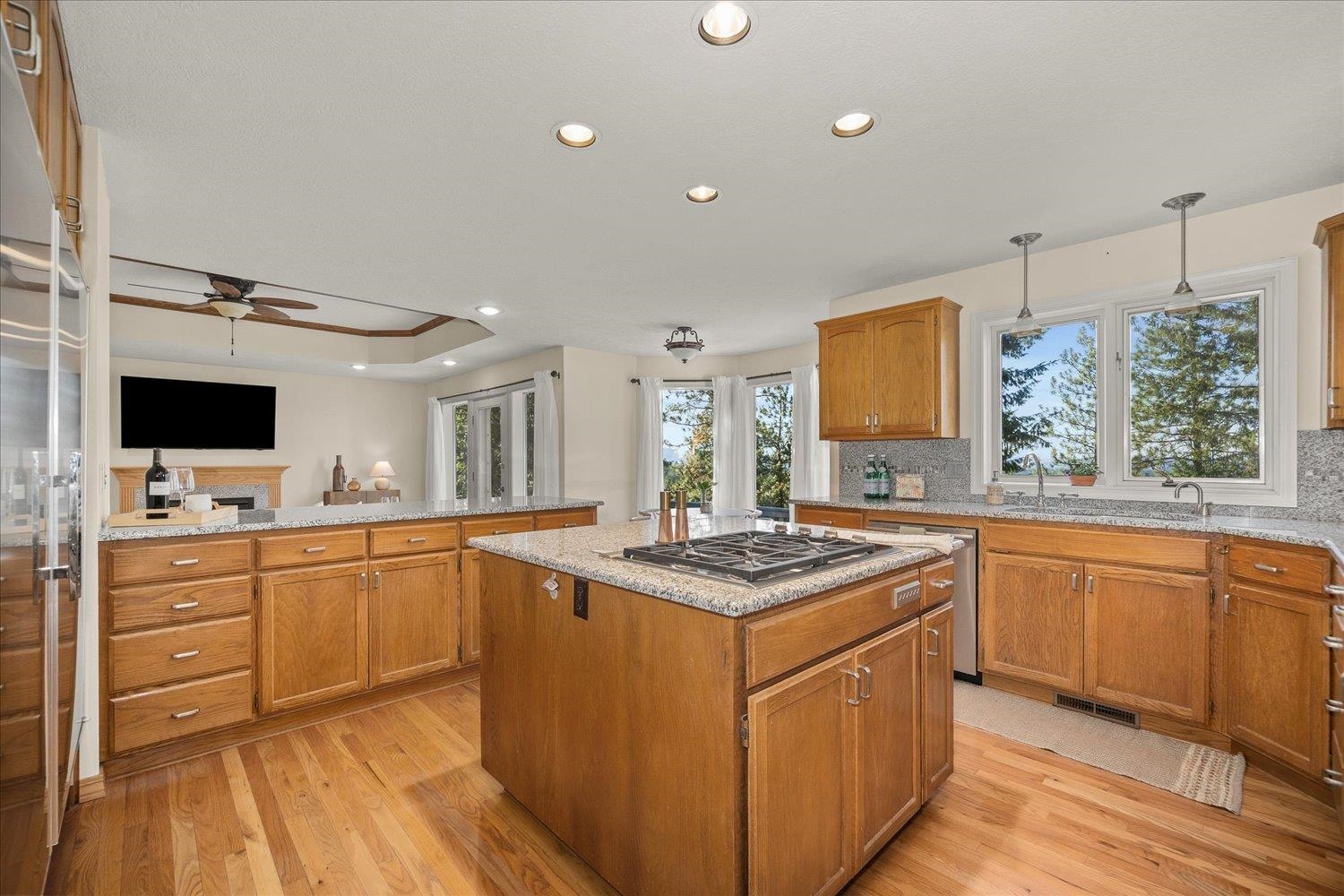 15016 E BELLA VISTA Ln