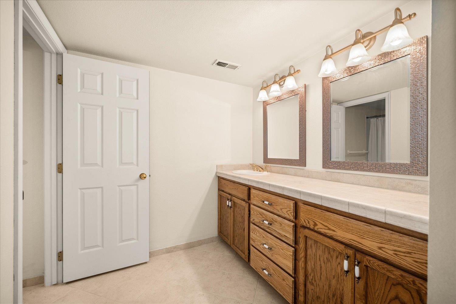 15016 E BELLA VISTA Ln