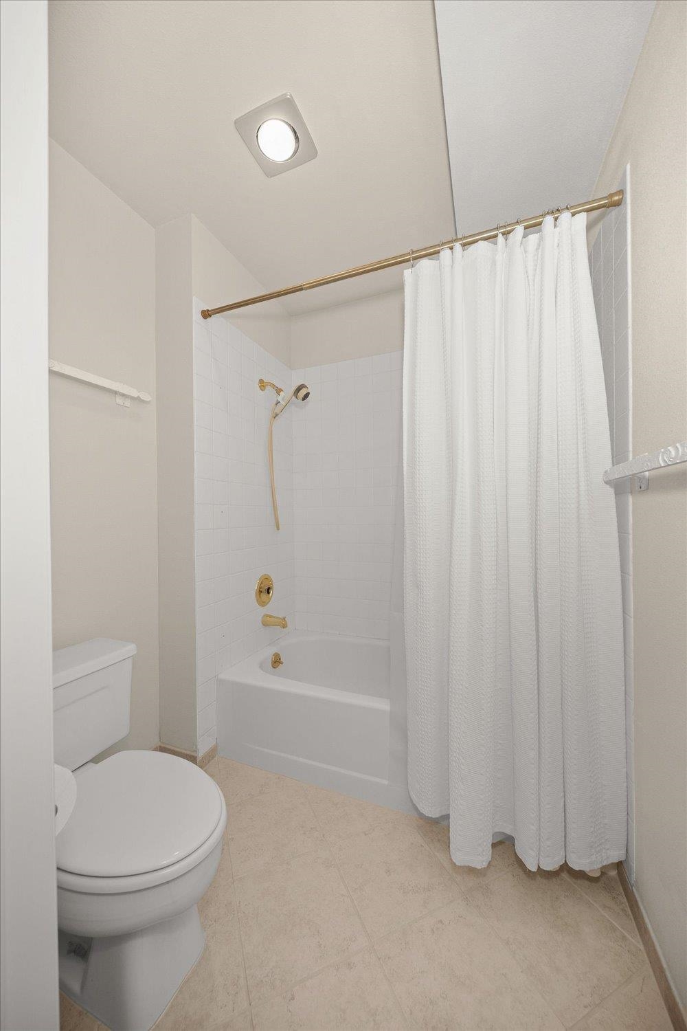 15016 E BELLA VISTA Ln