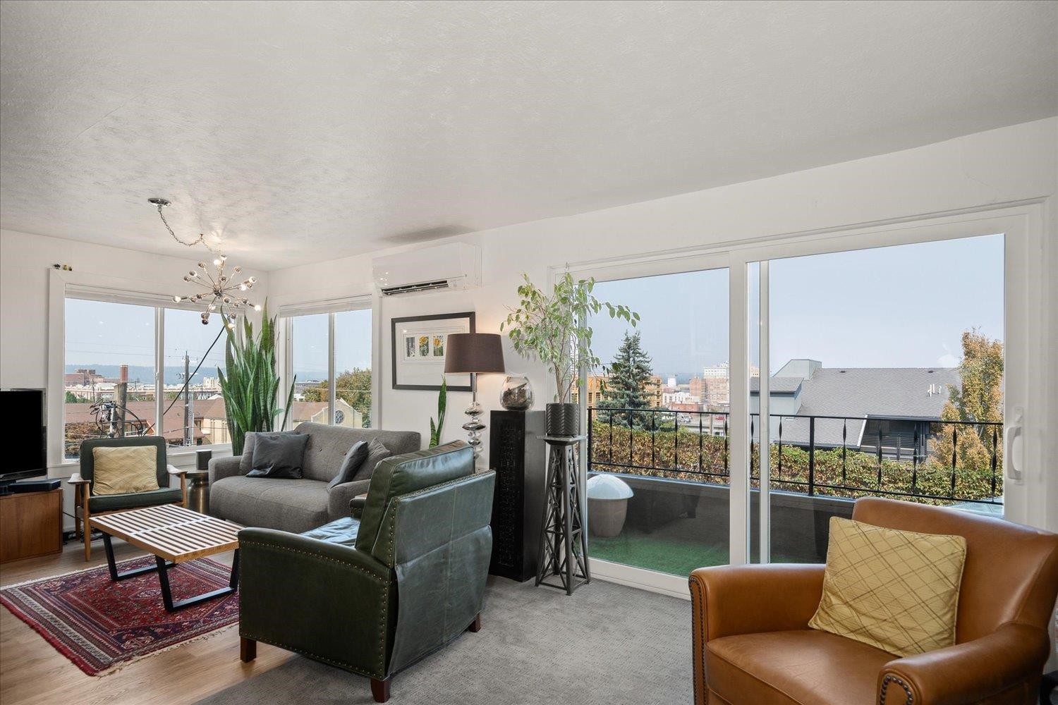 214 W 6th Ave