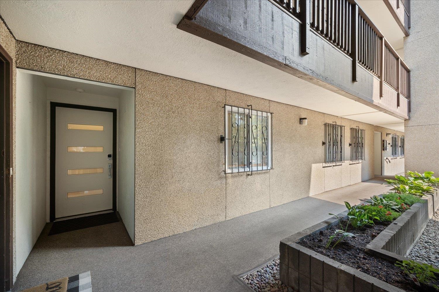 214 W 6th Ave