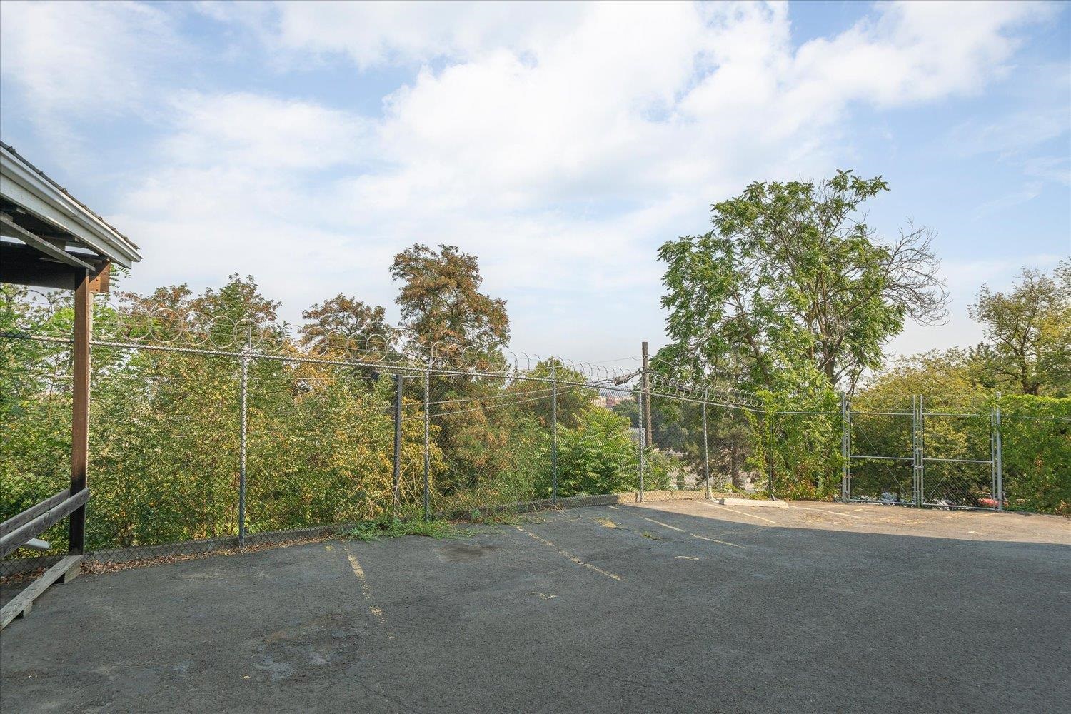 214 W 6th Ave