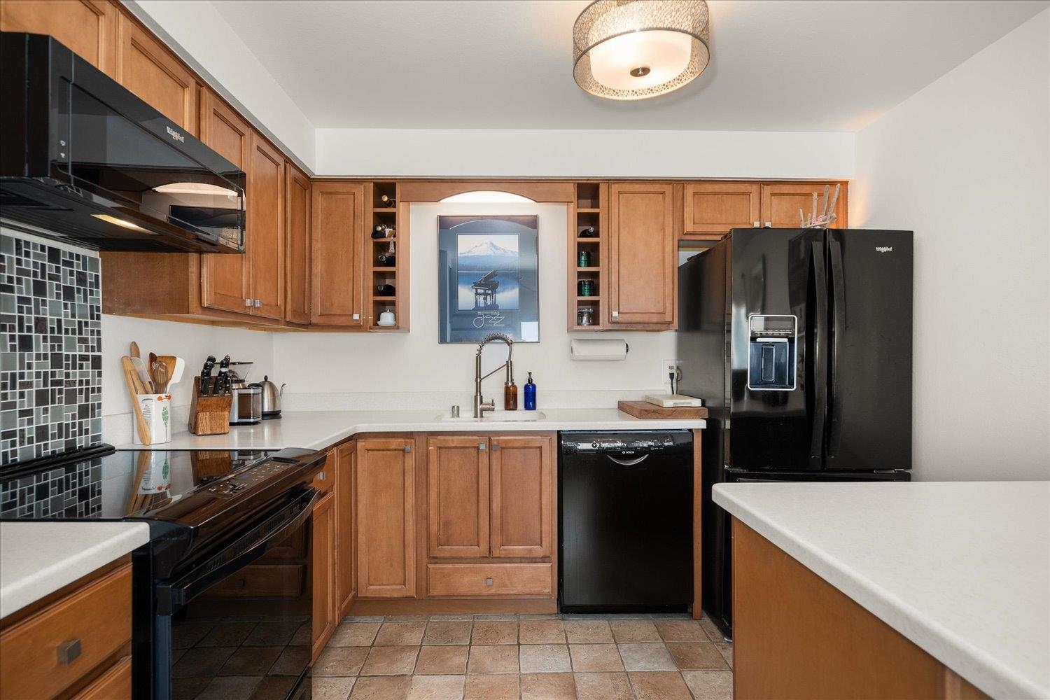 214 W 6th Ave