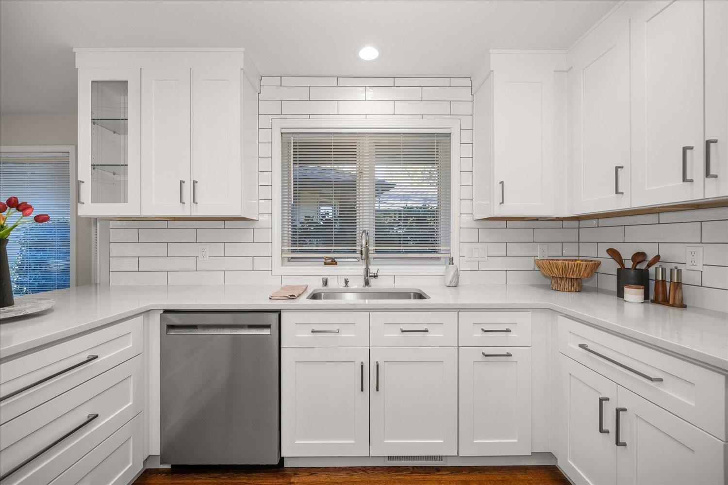 5107 S St Andrews Ln