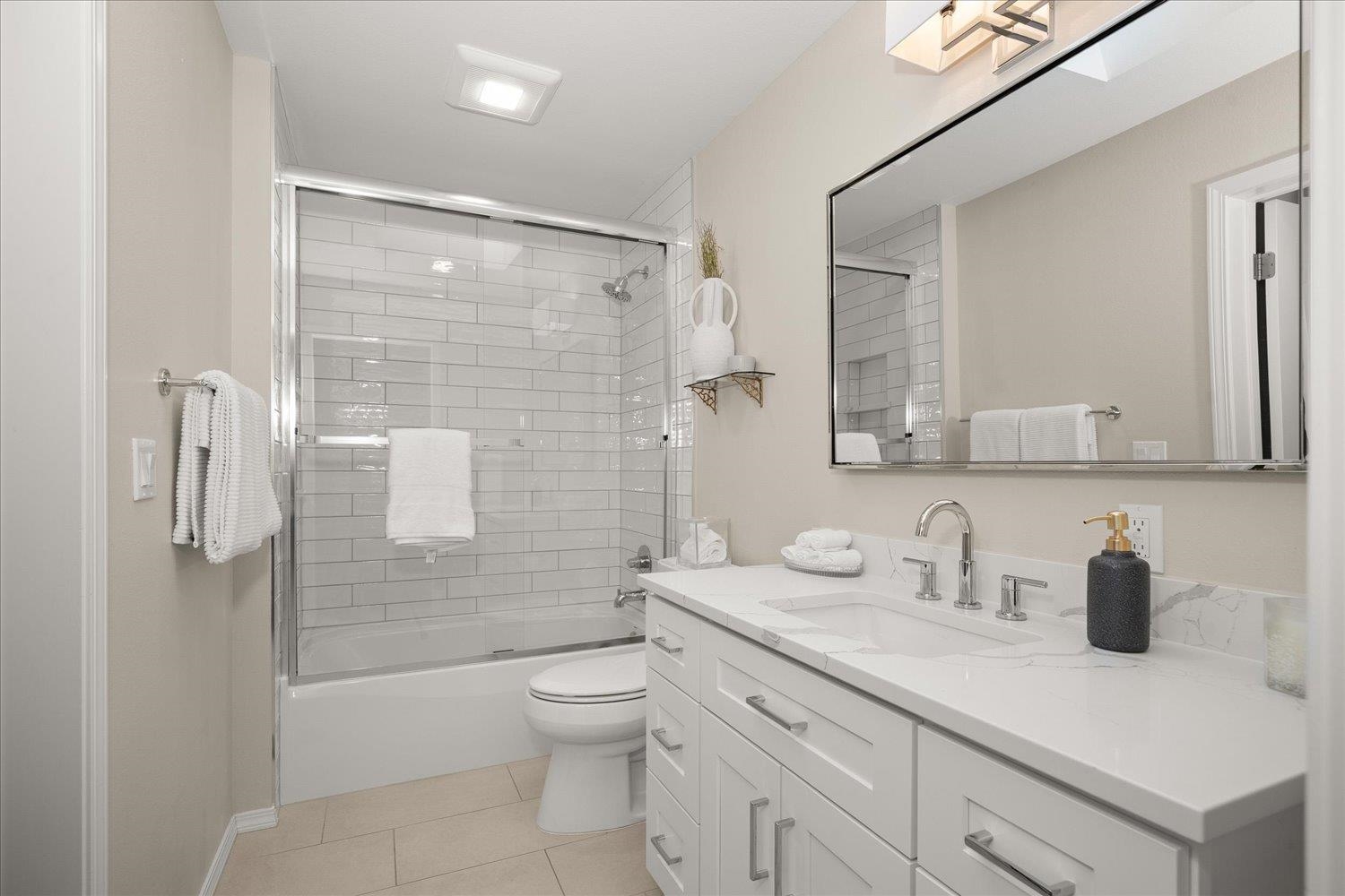 5107 S St Andrews Ln