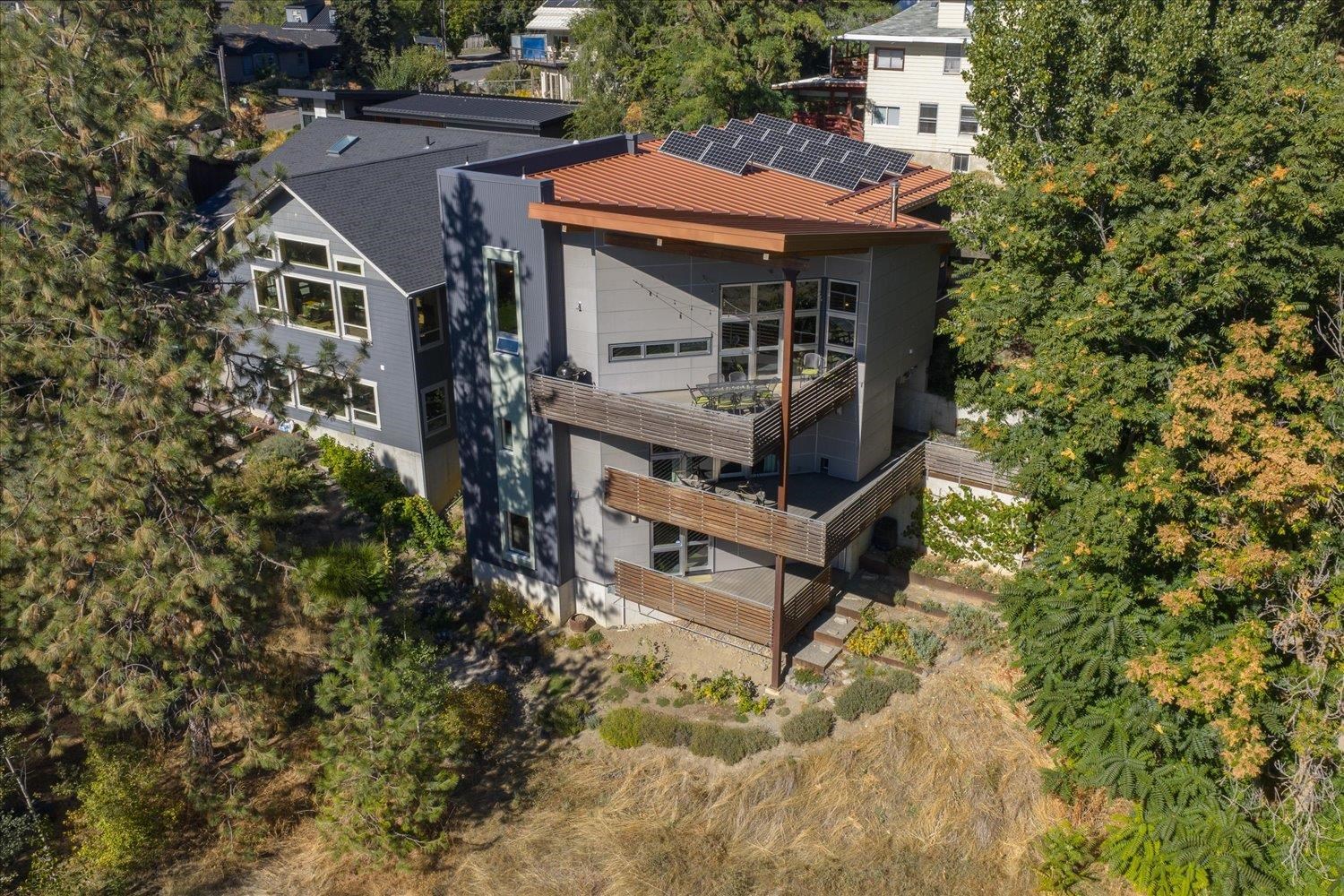 1805 W Cannon Place Ln