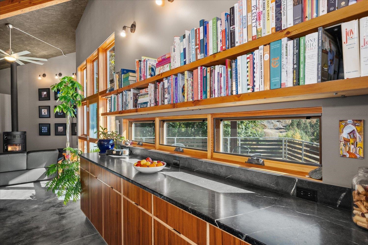 1805 W Cannon Place Ln