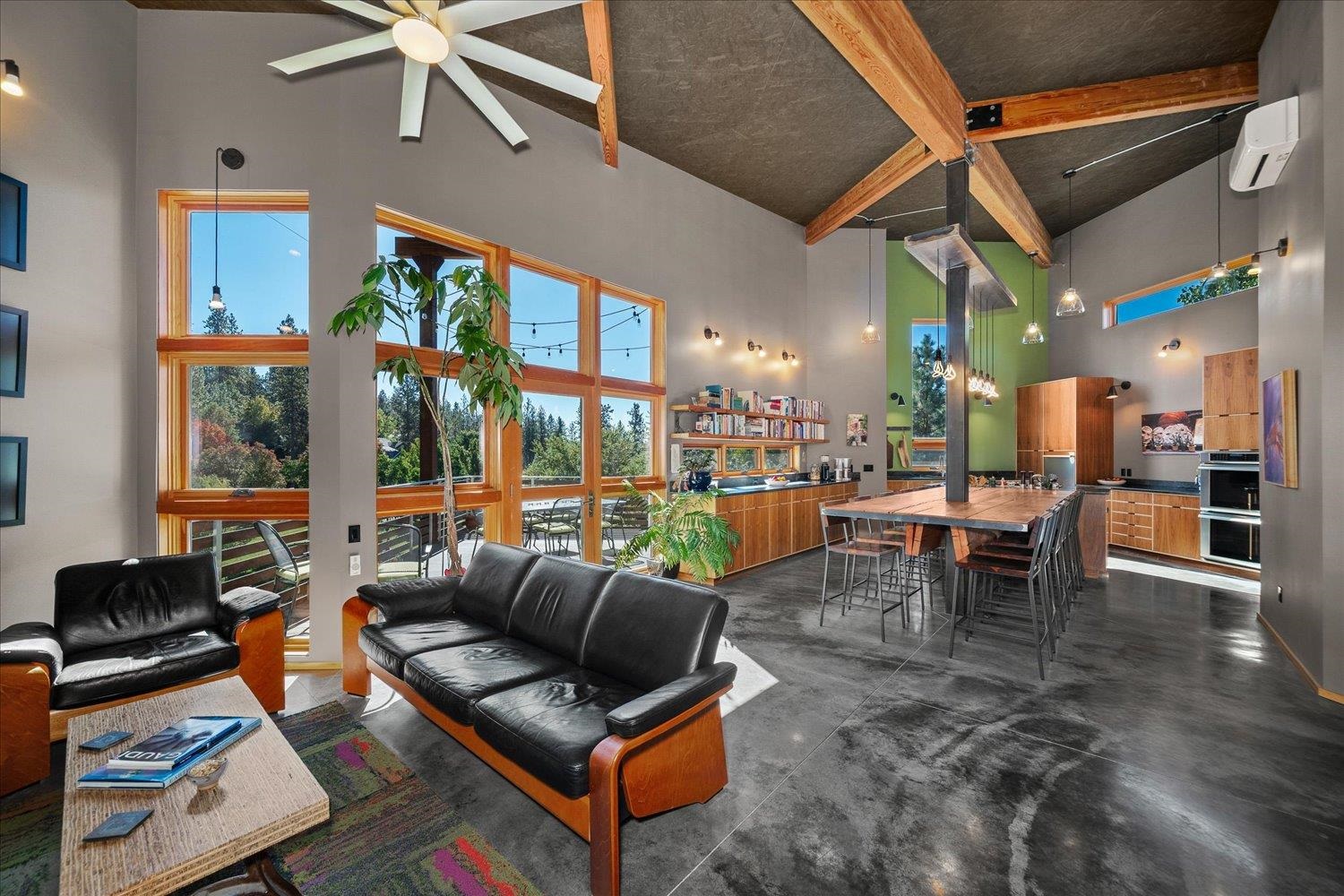 1805 W Cannon Place Ln