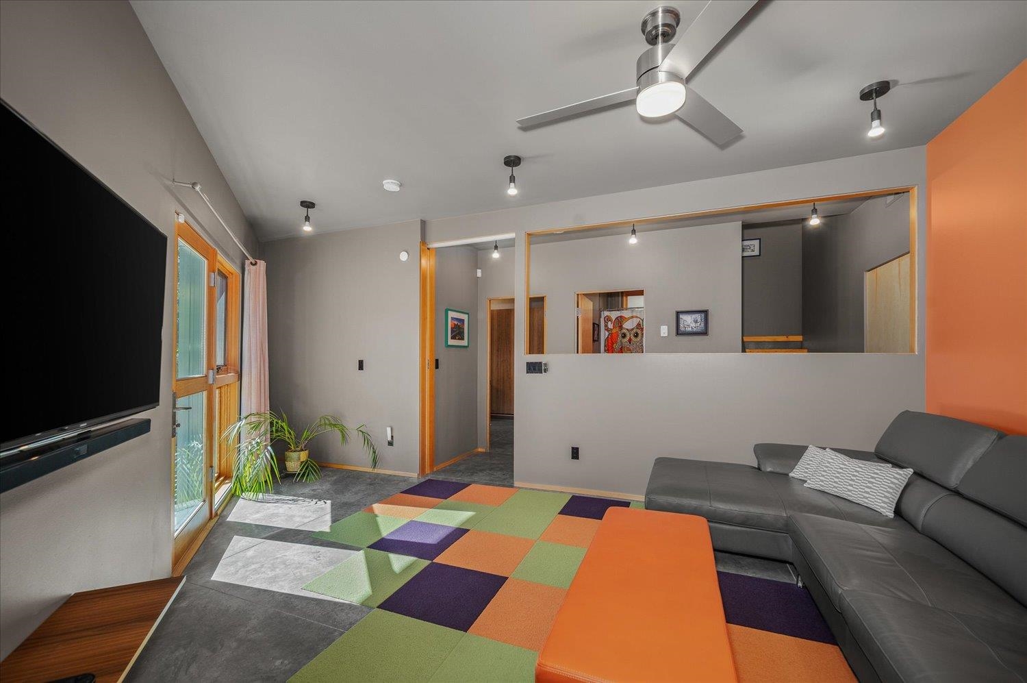 1805 W Cannon Place Ln