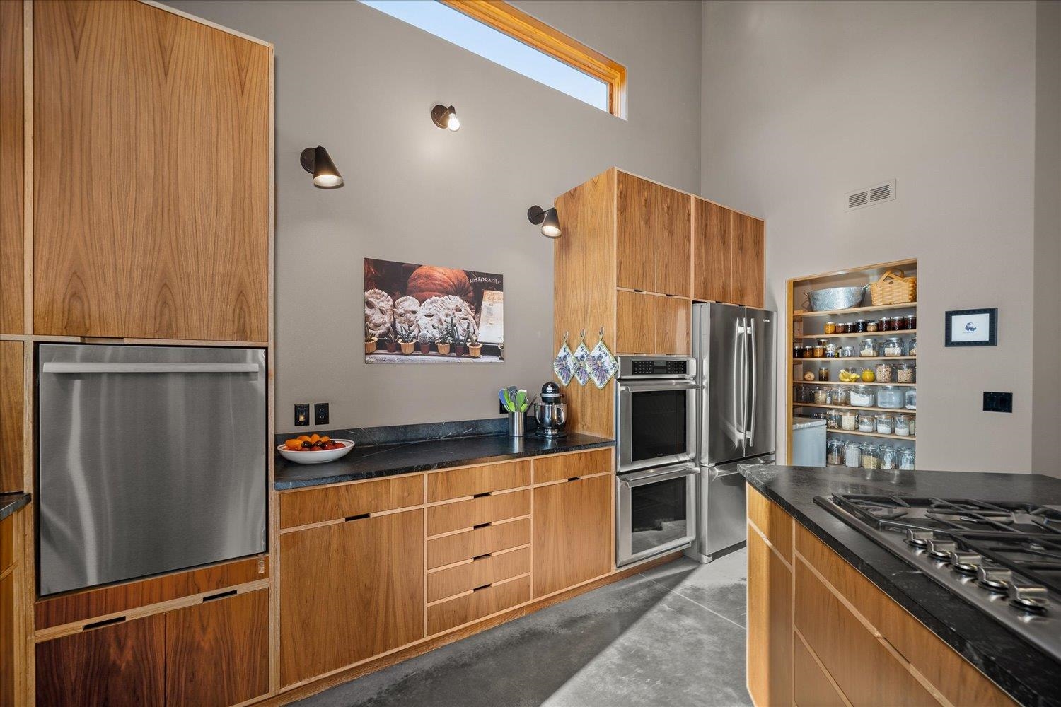 1805 W Cannon Place Ln