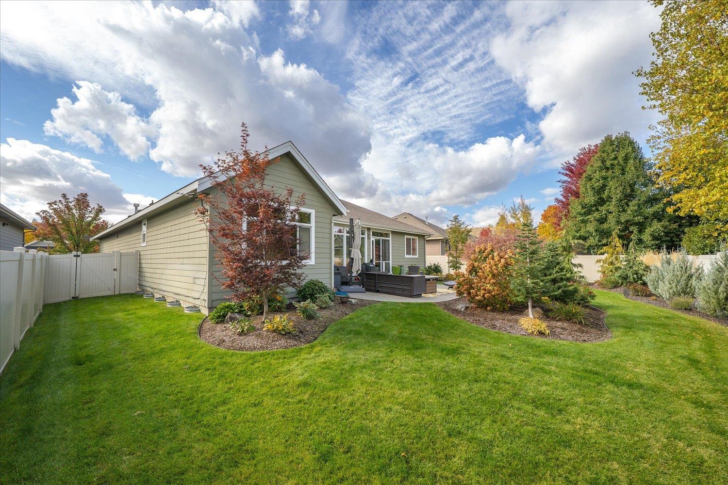 1412 N RIVER RIDGE Blvd