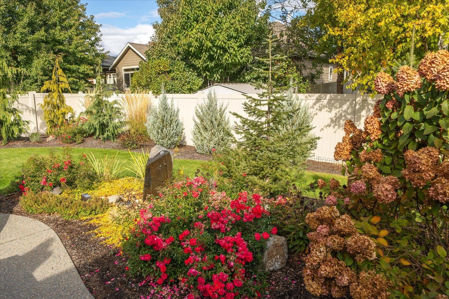 1412 N RIVER RIDGE Blvd