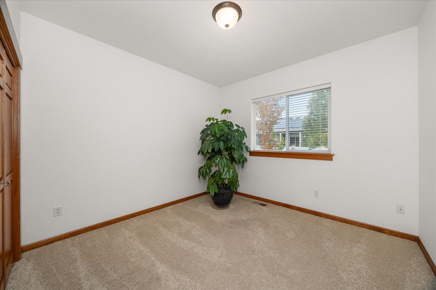 1412 N RIVER RIDGE Blvd