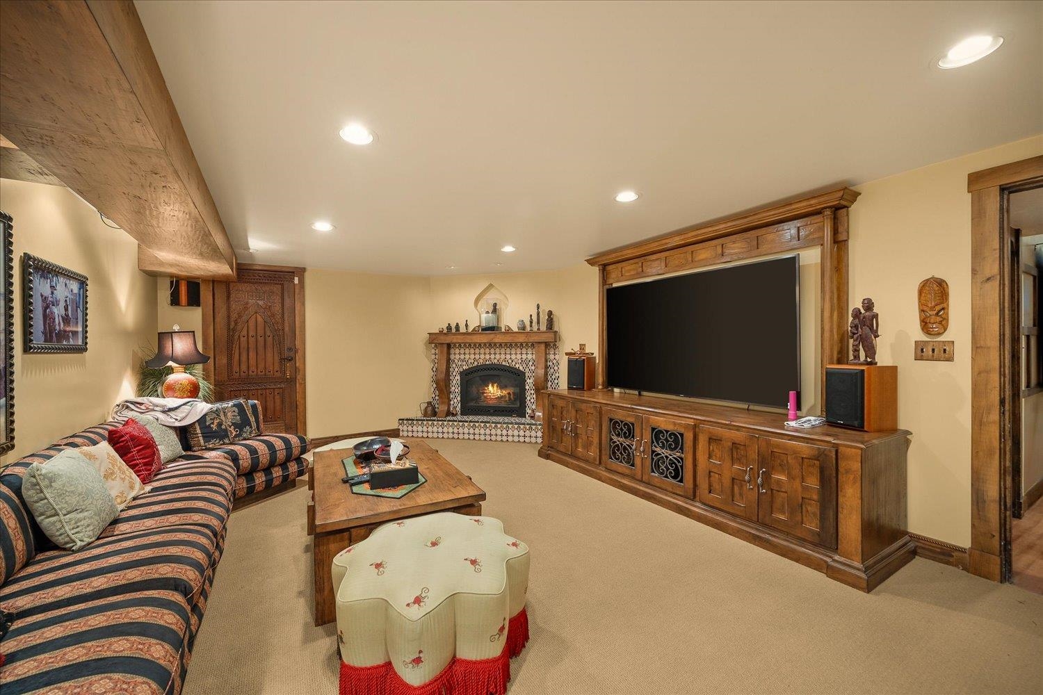 1715 N WEST POINT Rd