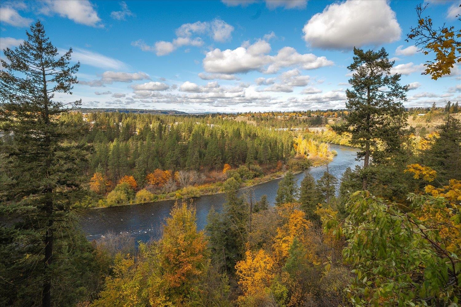 1715 N WEST POINT Rd