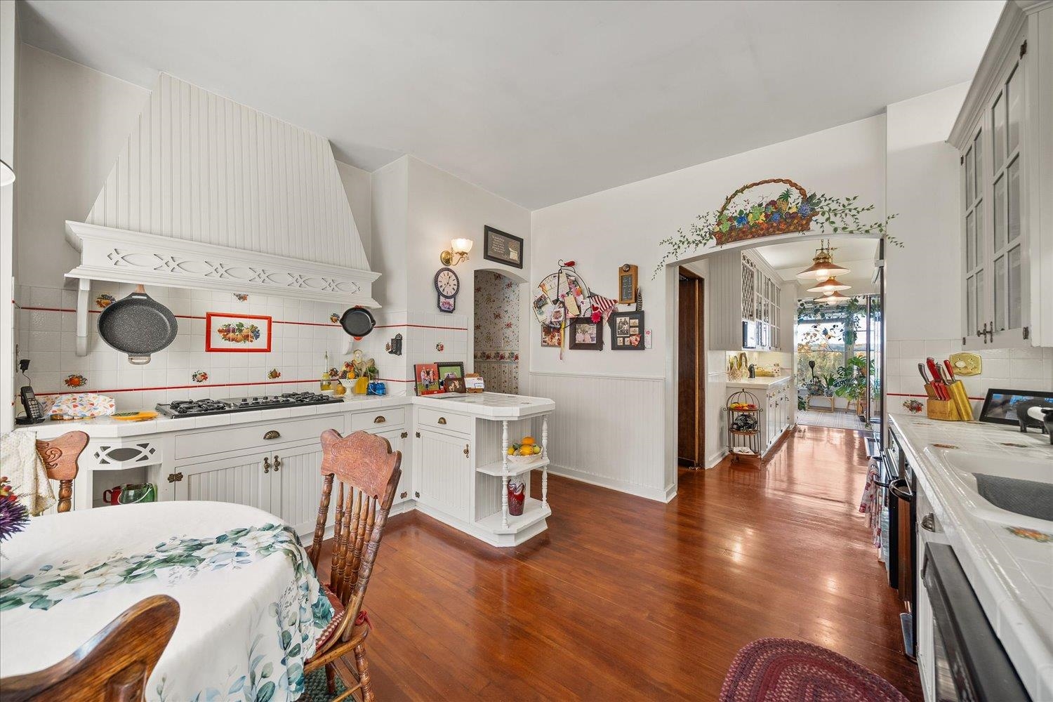 1715 N WEST POINT Rd