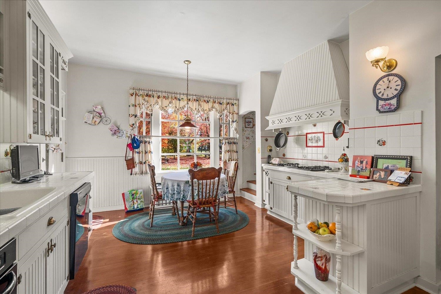 1715 N WEST POINT Rd