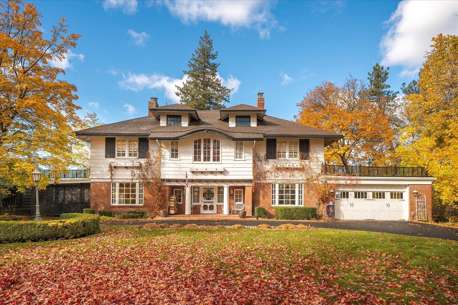 1715 N WEST POINT Rd