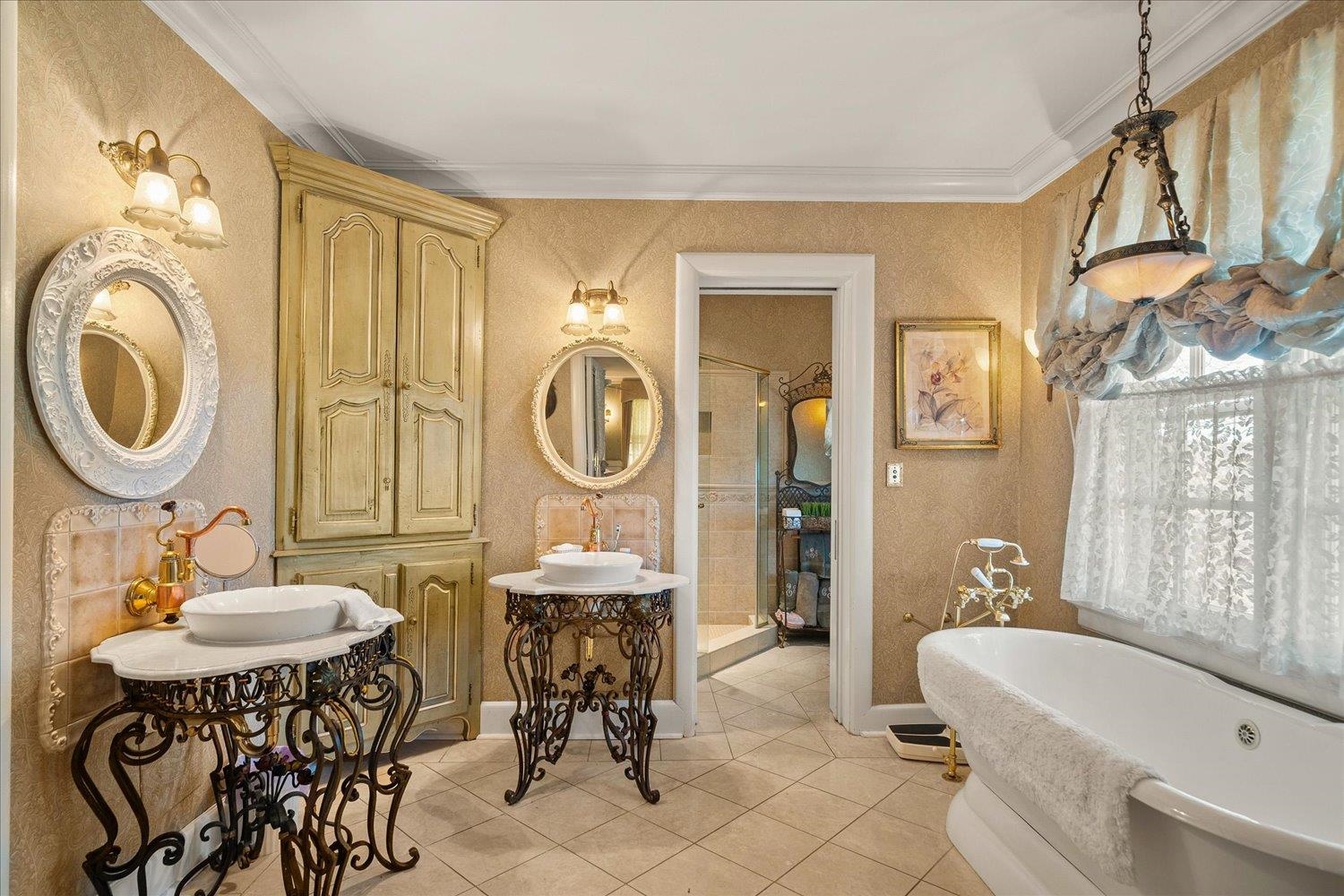 1715 N WEST POINT Rd