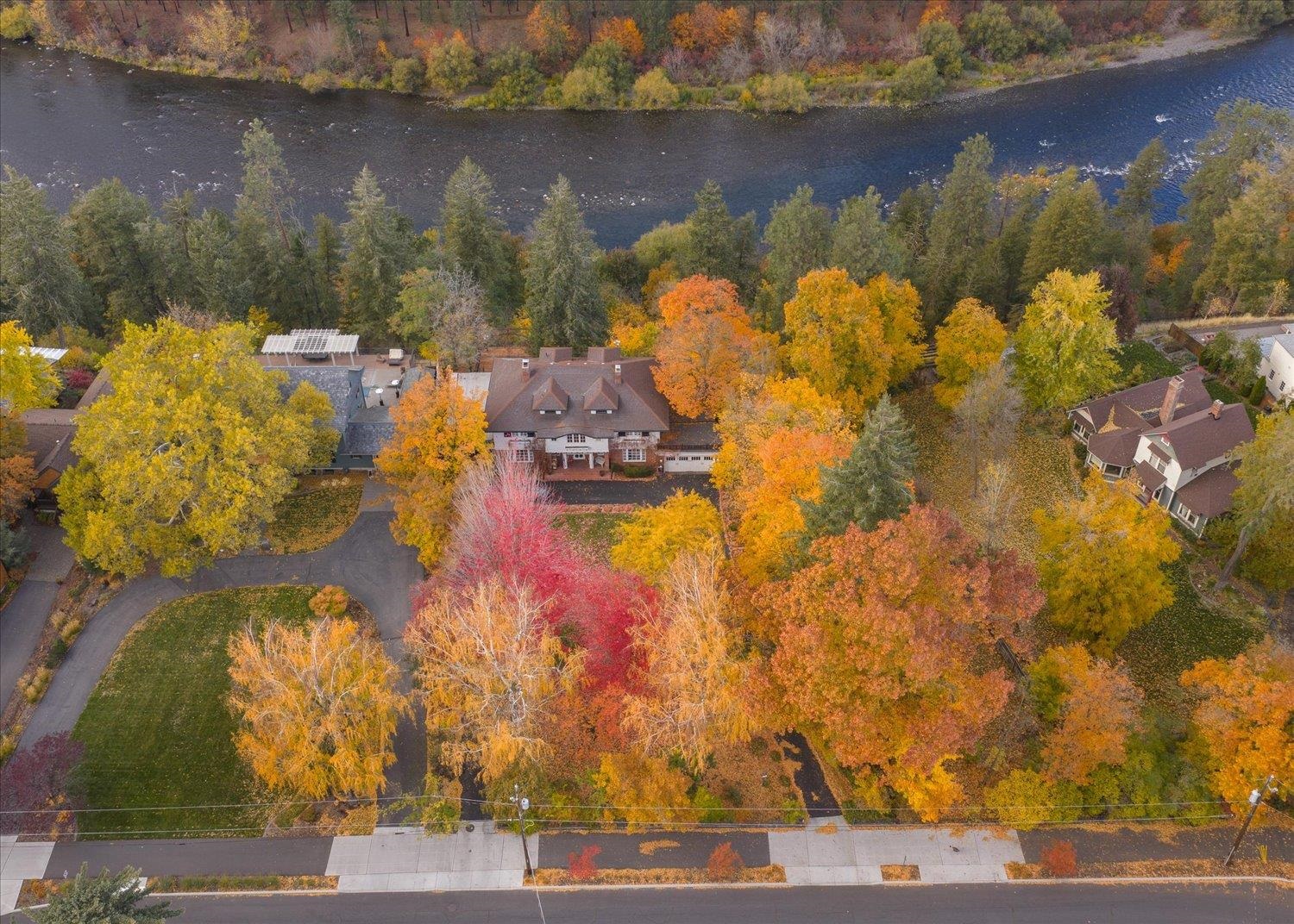 1715 N WEST POINT Rd