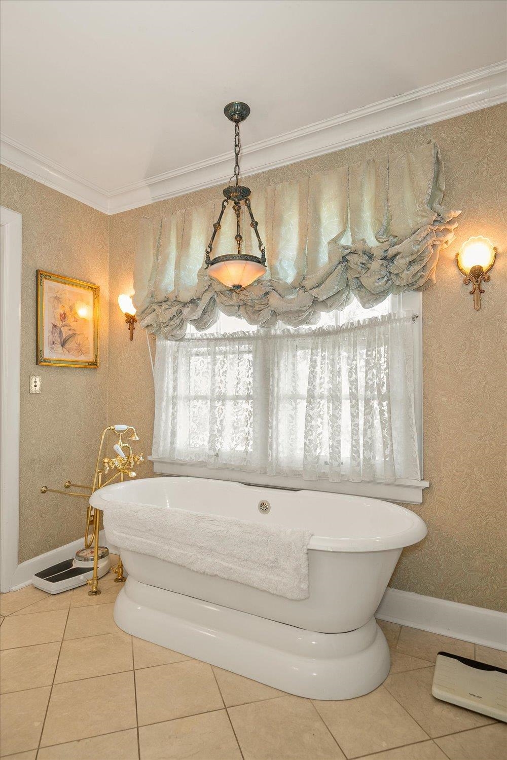 1715 N WEST POINT Rd