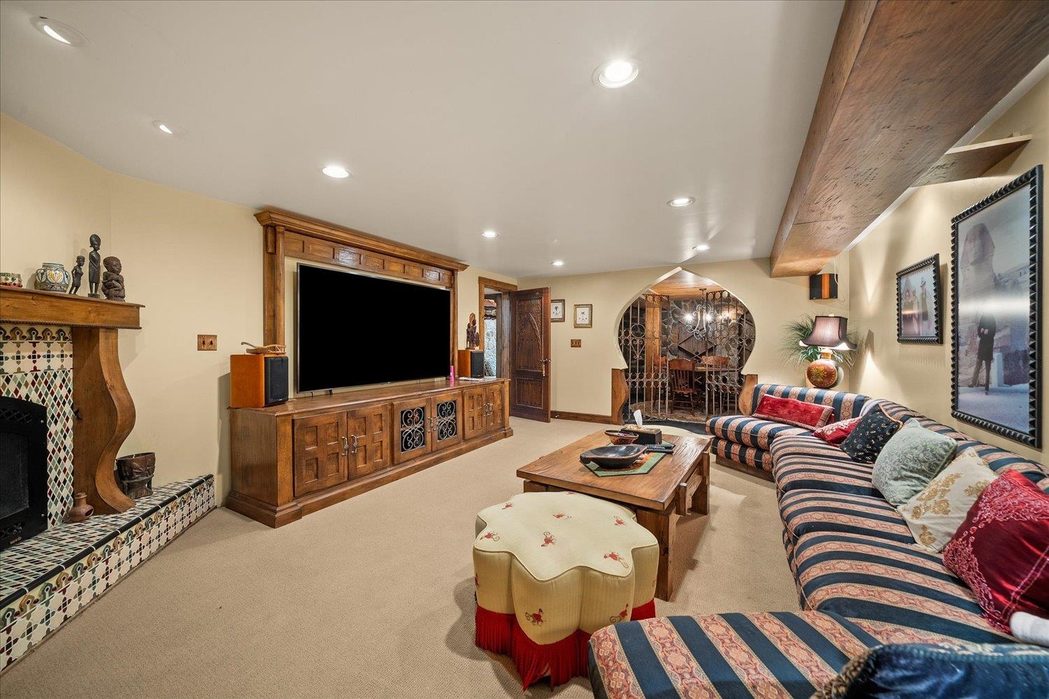 1715 N WEST POINT Rd