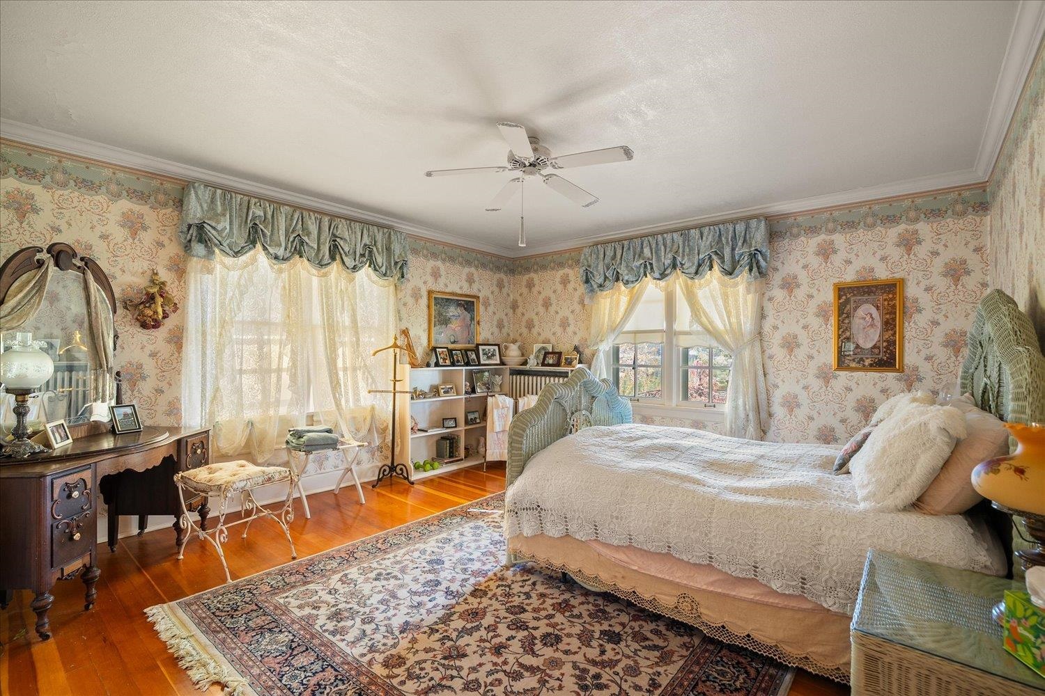 1715 N WEST POINT Rd