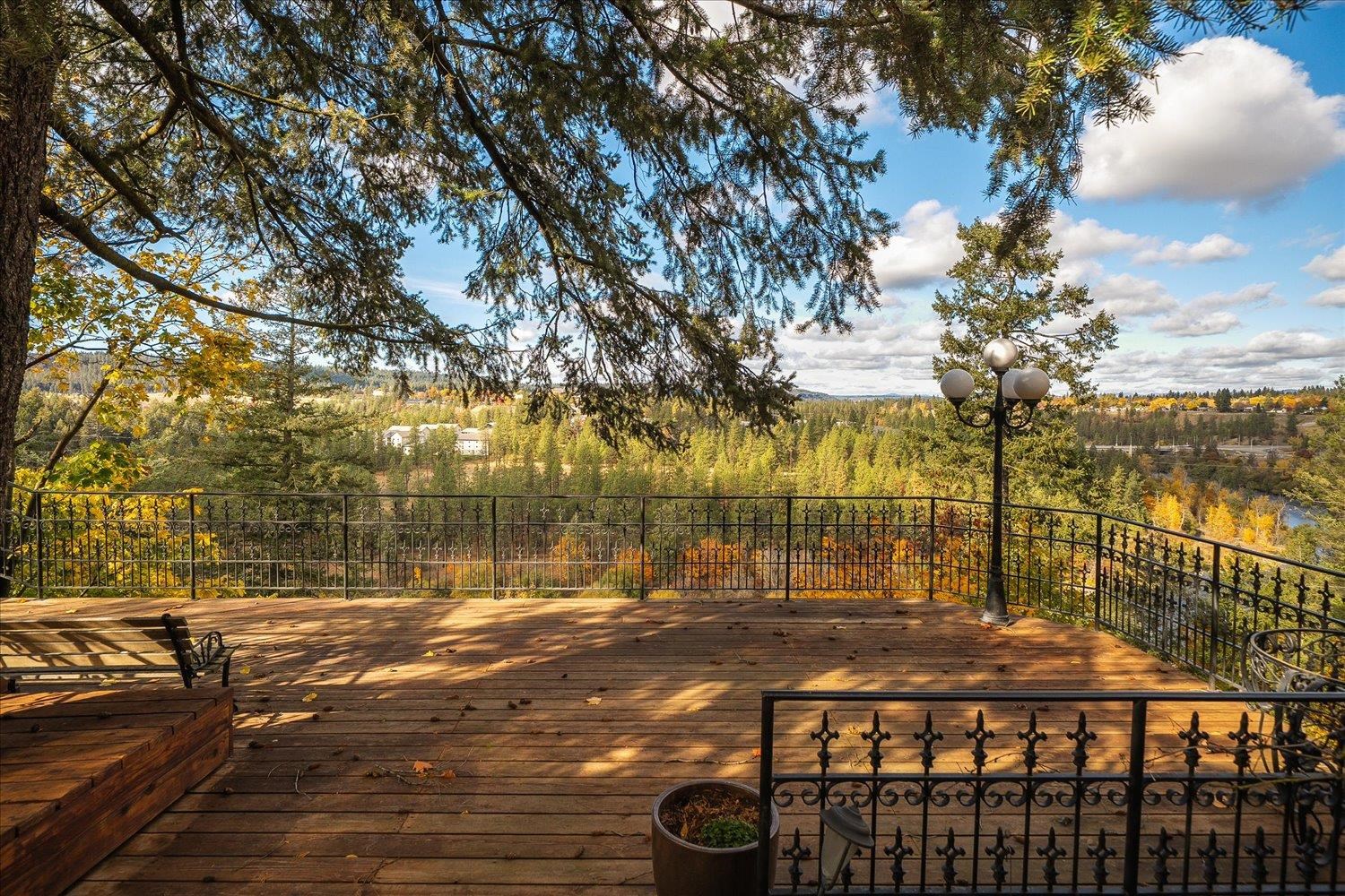 1715 N WEST POINT Rd