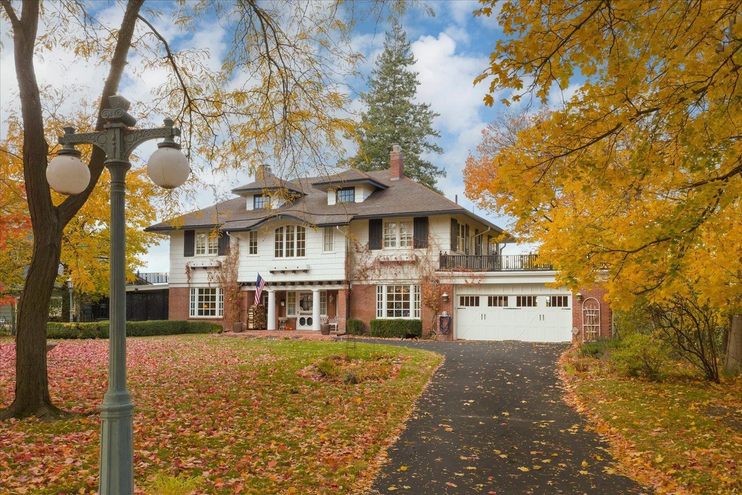 1715 N WEST POINT Rd