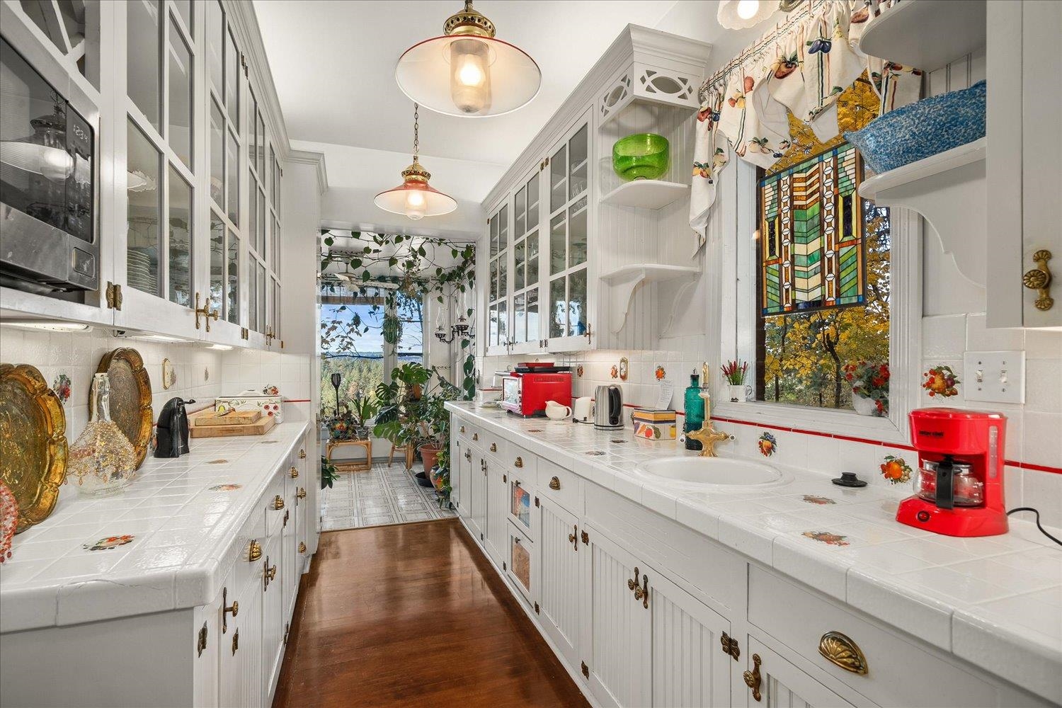 1715 N WEST POINT Rd