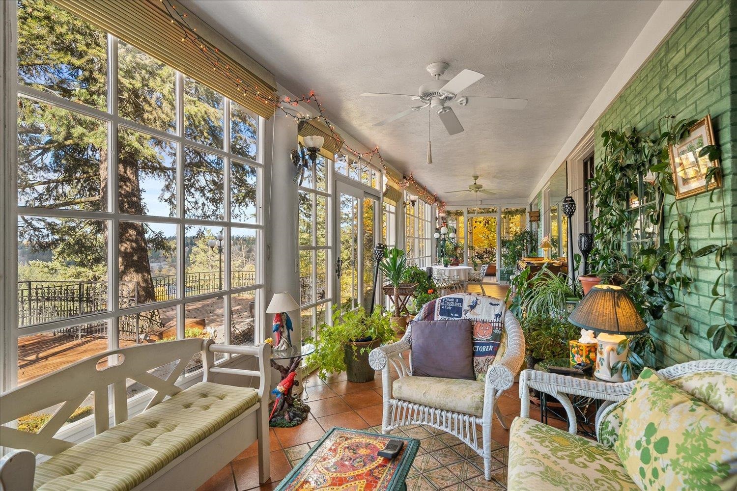 1715 N WEST POINT Rd