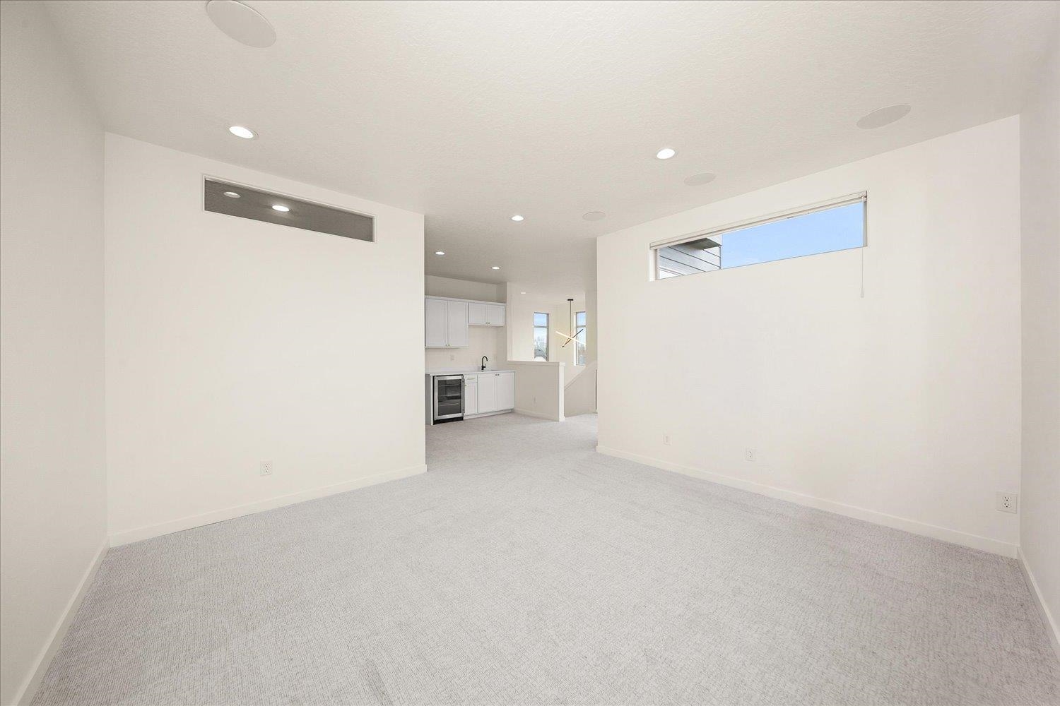 2023 W Summit Pkwy Ave